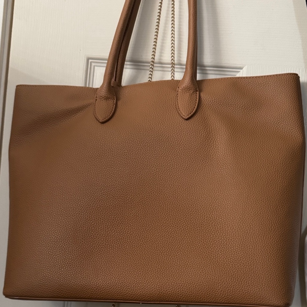 Elegant Tan Leather Tote Bag